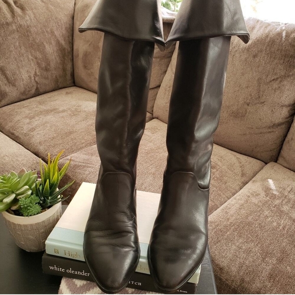 Elegant BANDOL Black Leather Boots - Picture 1 of 4